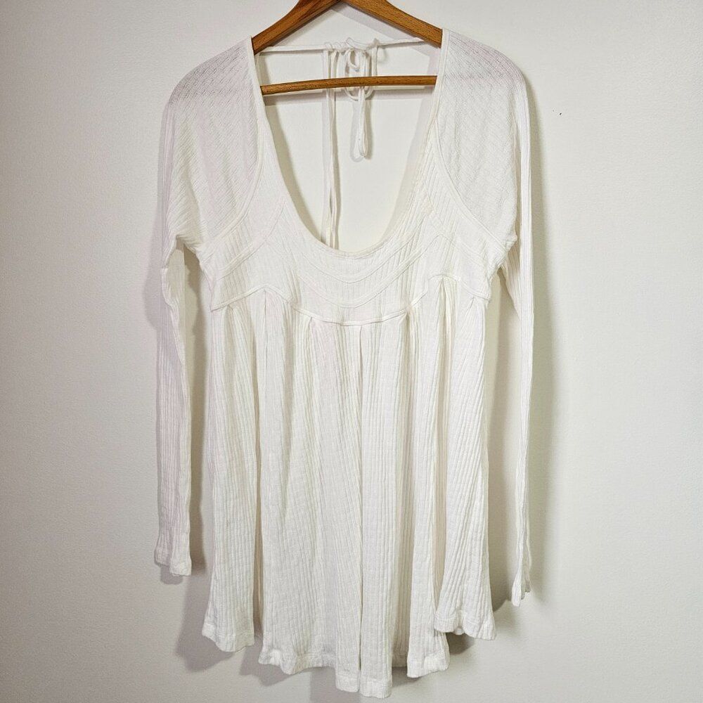 NWT FREE PEOPLE WHITE DEEP SCOOP NECK TOP SIZE M